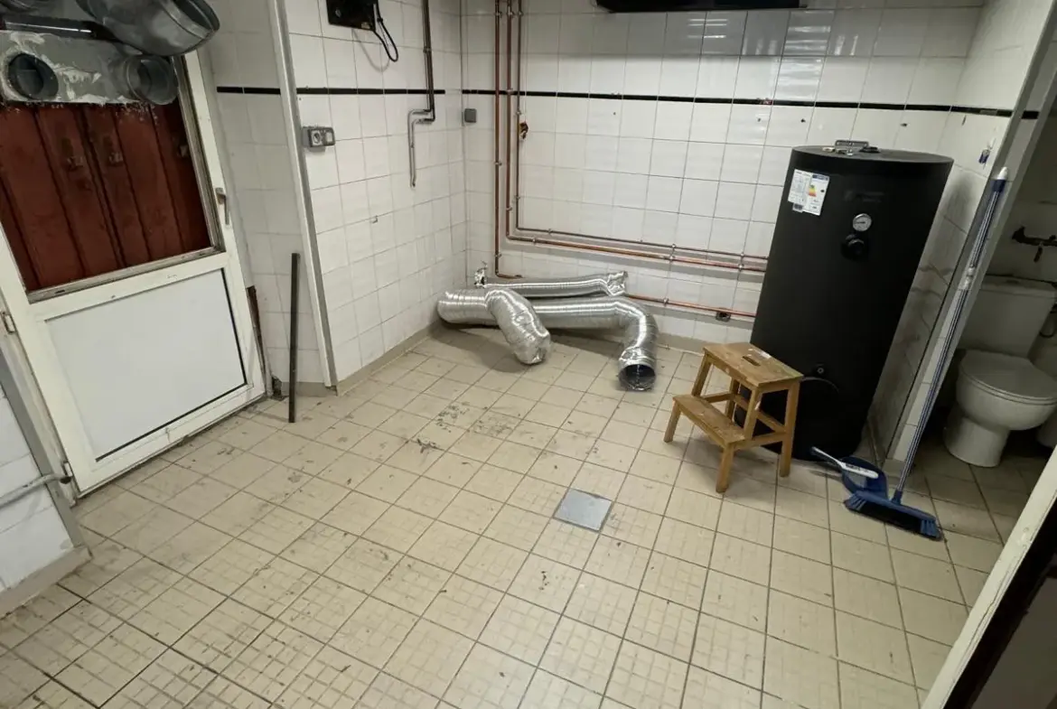 Local commercial à Grenoble - 60 m² avec possibilité d'appartement 