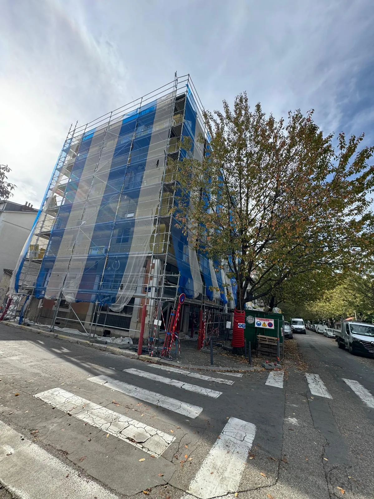 Local commercial à Grenoble - 60 m² avec possibilité d'appartement 