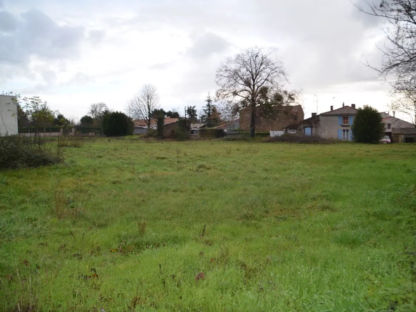 Terrain à bâtir à vendre à Sainte-Hermine