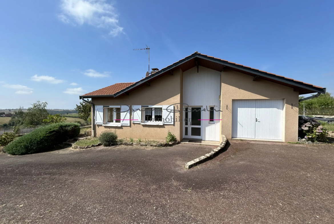 Maison de plain-pied à vendre à St Jodard avec terrain de 1144 m² 