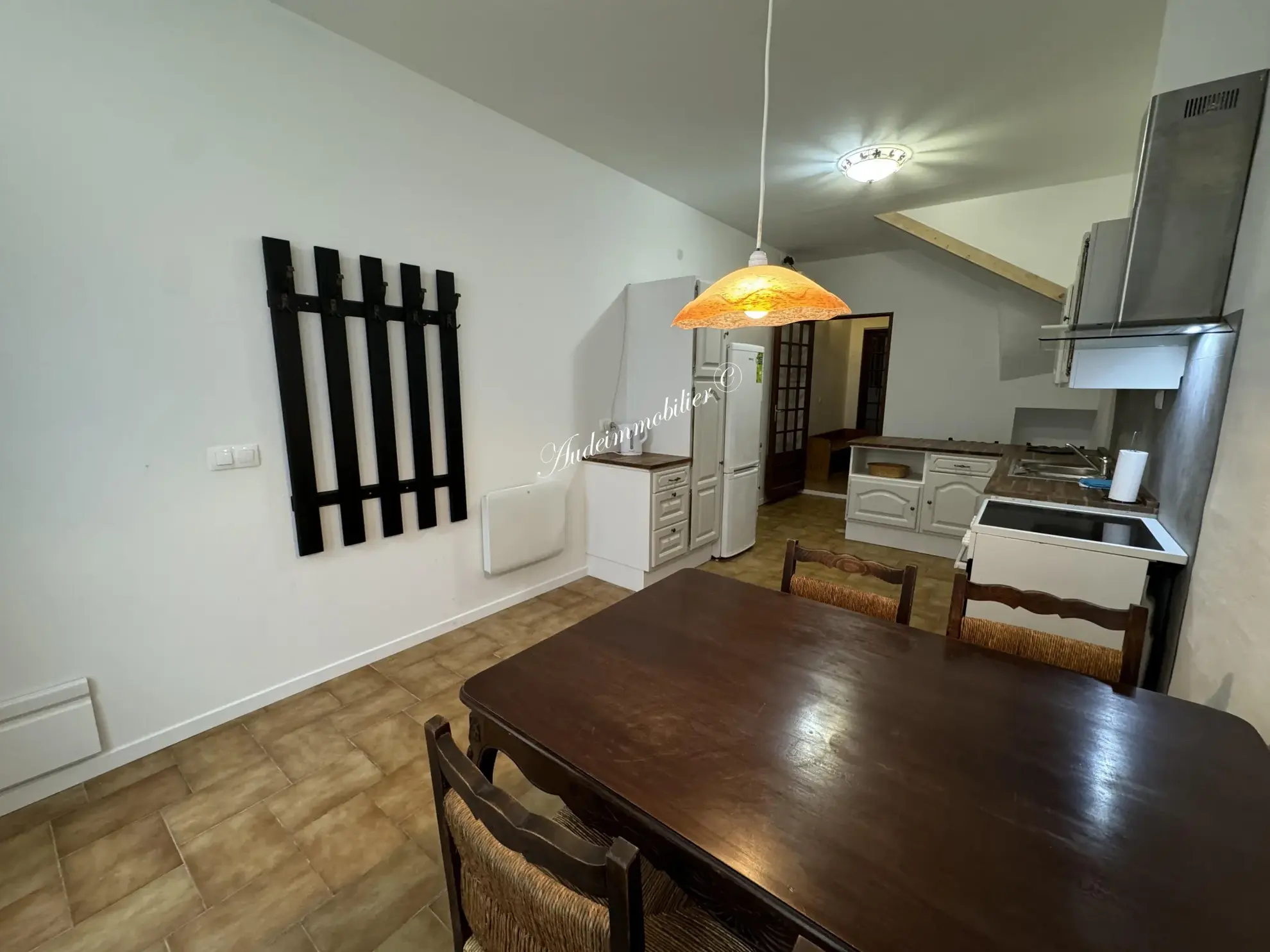 Maison de ville à Limoux avec cour et loggia à vendre 