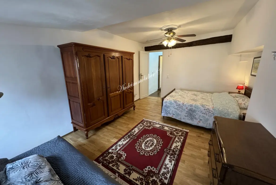 Maison de ville à Limoux avec cour et loggia à vendre 