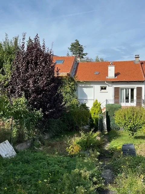 Maison familiale spacieuse à Beaumont avec jardin 