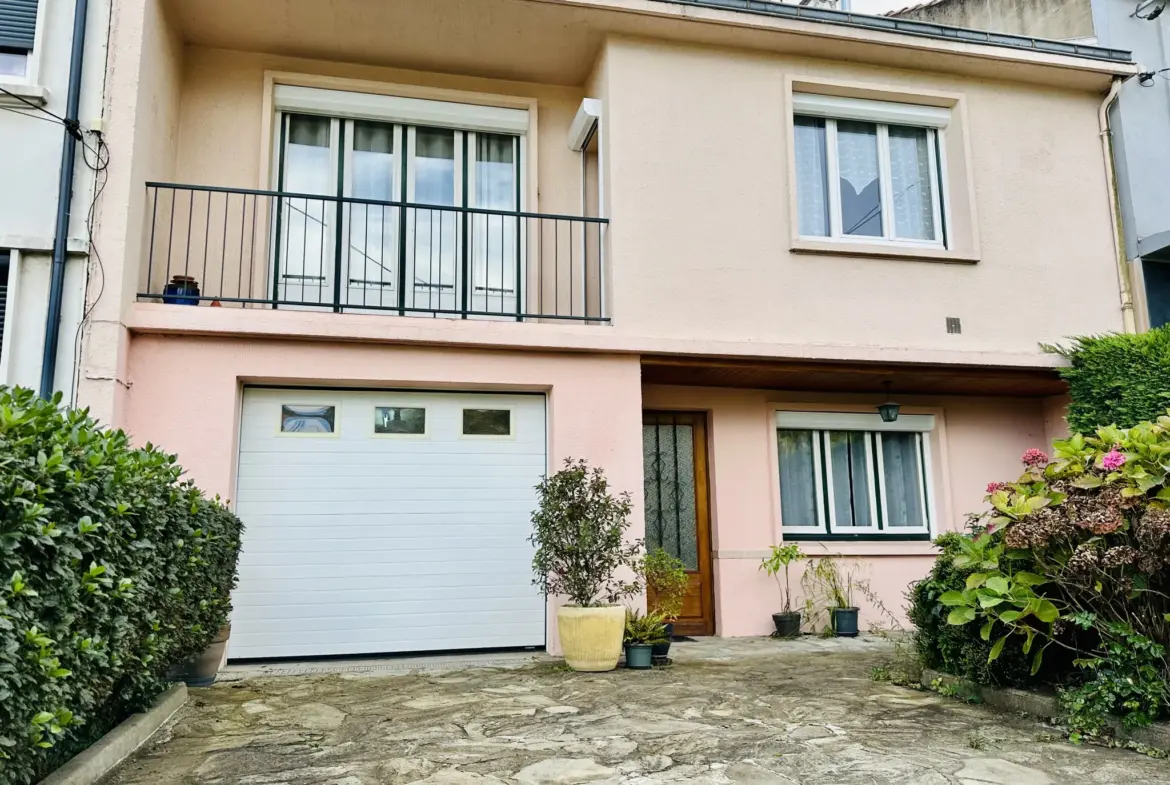 Maison à vendre à Beaumont - 105 m² sur terrain arboré 