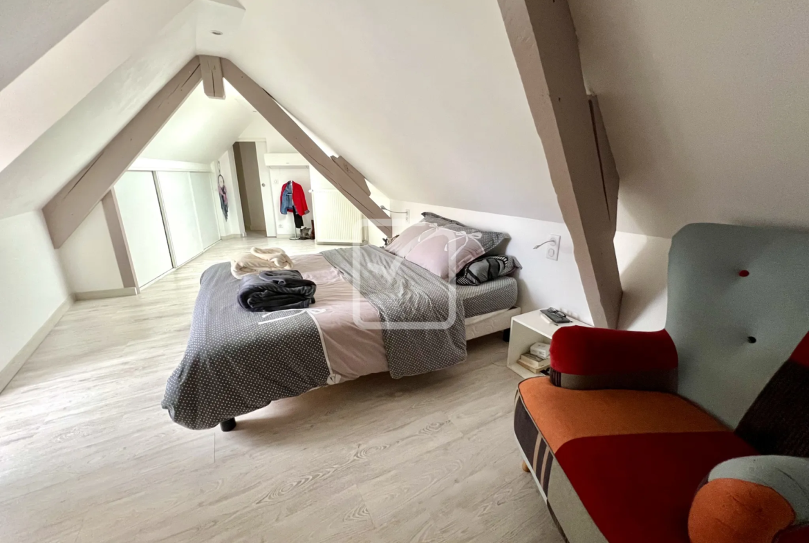 Immeuble de 262 m² à vendre à Cosnac 