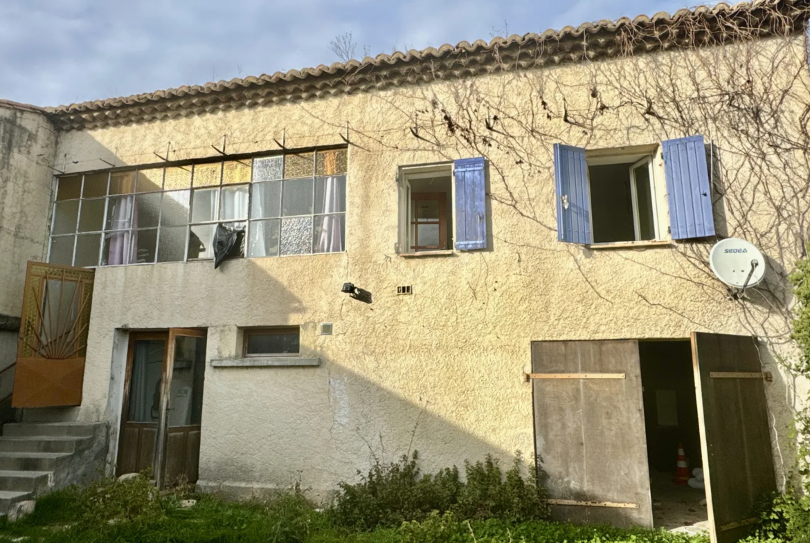 Vente Maison T3 à Rénover à Collorgues - 84,64 m² 