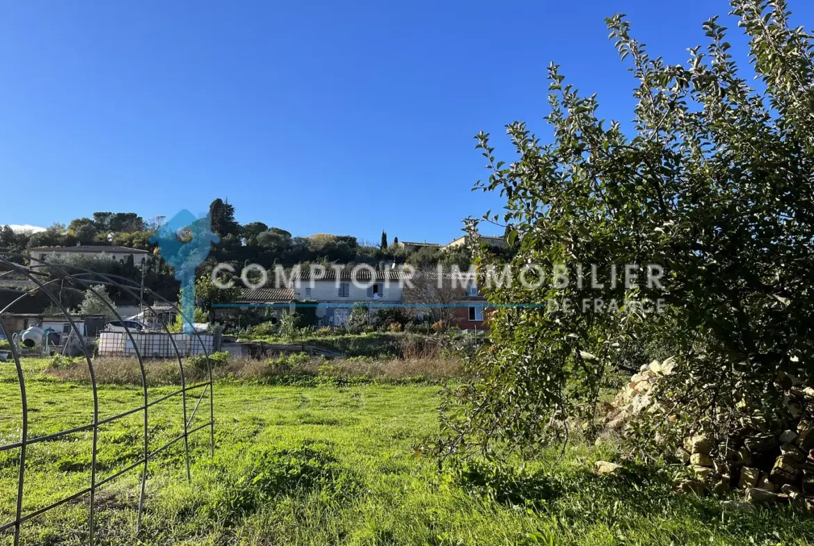 À Vendre : Terrain à Bâtir 1072 m² Entre Uzès et Nîmes 