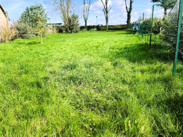 Terrain à bâtir de 550 m² à Bazainville, Yvelines à vendre