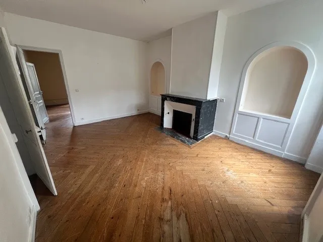 Maison de 224 m2 à vendre à Alençon - 6 chambres et cave 