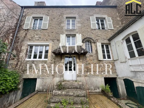 Maison de 224 m2 à vendre à Alençon - 6 chambres et cave