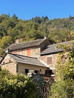 Maison de village à vendre à Le Truel avec terrasse et garage 