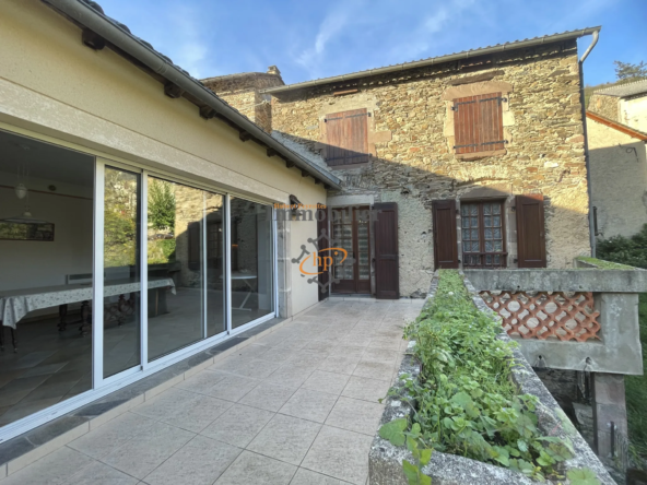 Maison de village à vendre à Le Truel avec terrasse et garage