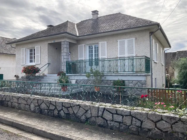 Maison Plain Pied à Argentat - 3 Chambres avec Jardin 