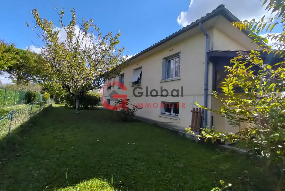 Maison familiale rénovée de 175 m² à Agen, 5 chambres sur 1000 m² de terrain 