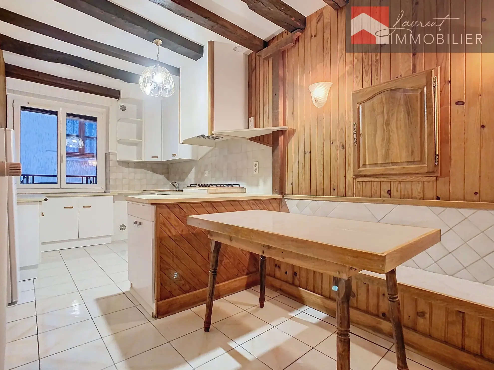 À Tournus, maison de ville en vente avec 5 pièces à 135 000 € 