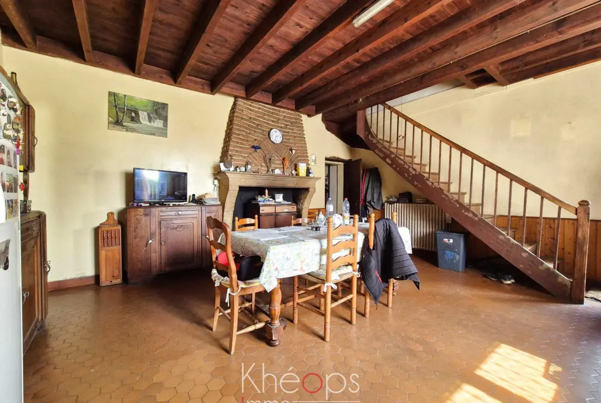 Ancienne ferme à rénover à Langon (33210) – 295 000 € 