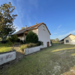 Maison à vendre à Chaumergy avec terrain arboré et dépendance