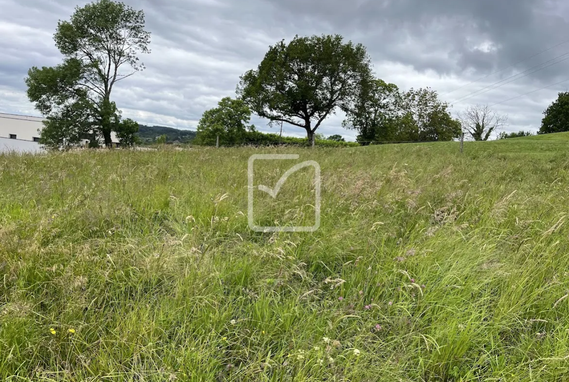 Beau terrain à bâtir de 1431 m² à Malemort 