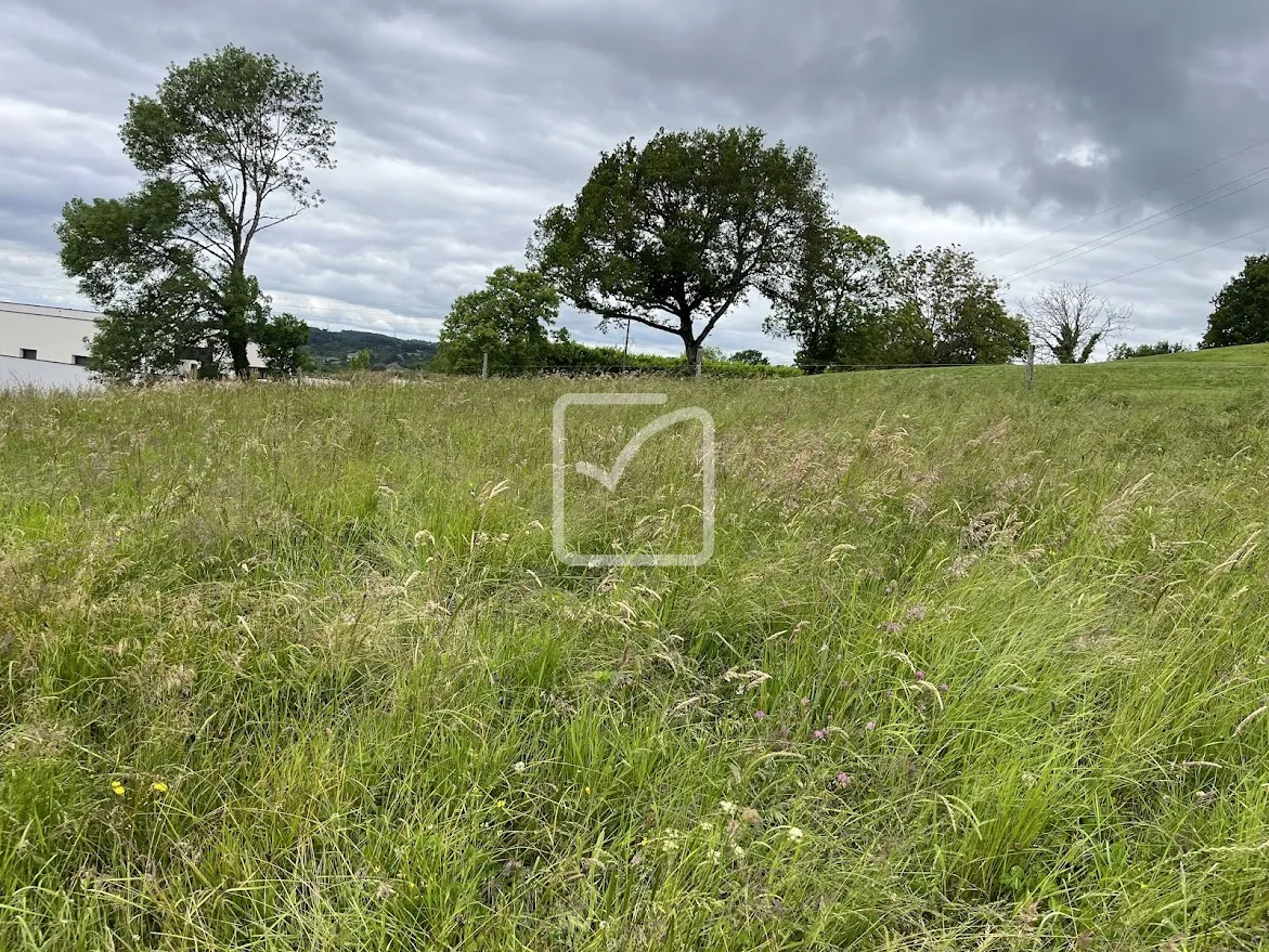 Beau terrain à bâtir de 1431 m² à Malemort 