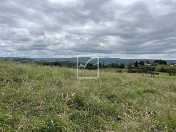 Beau terrain à bâtir de 1431 m² à Malemort