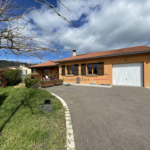 Villa de plain-pied moderne avec terrain à Cublize