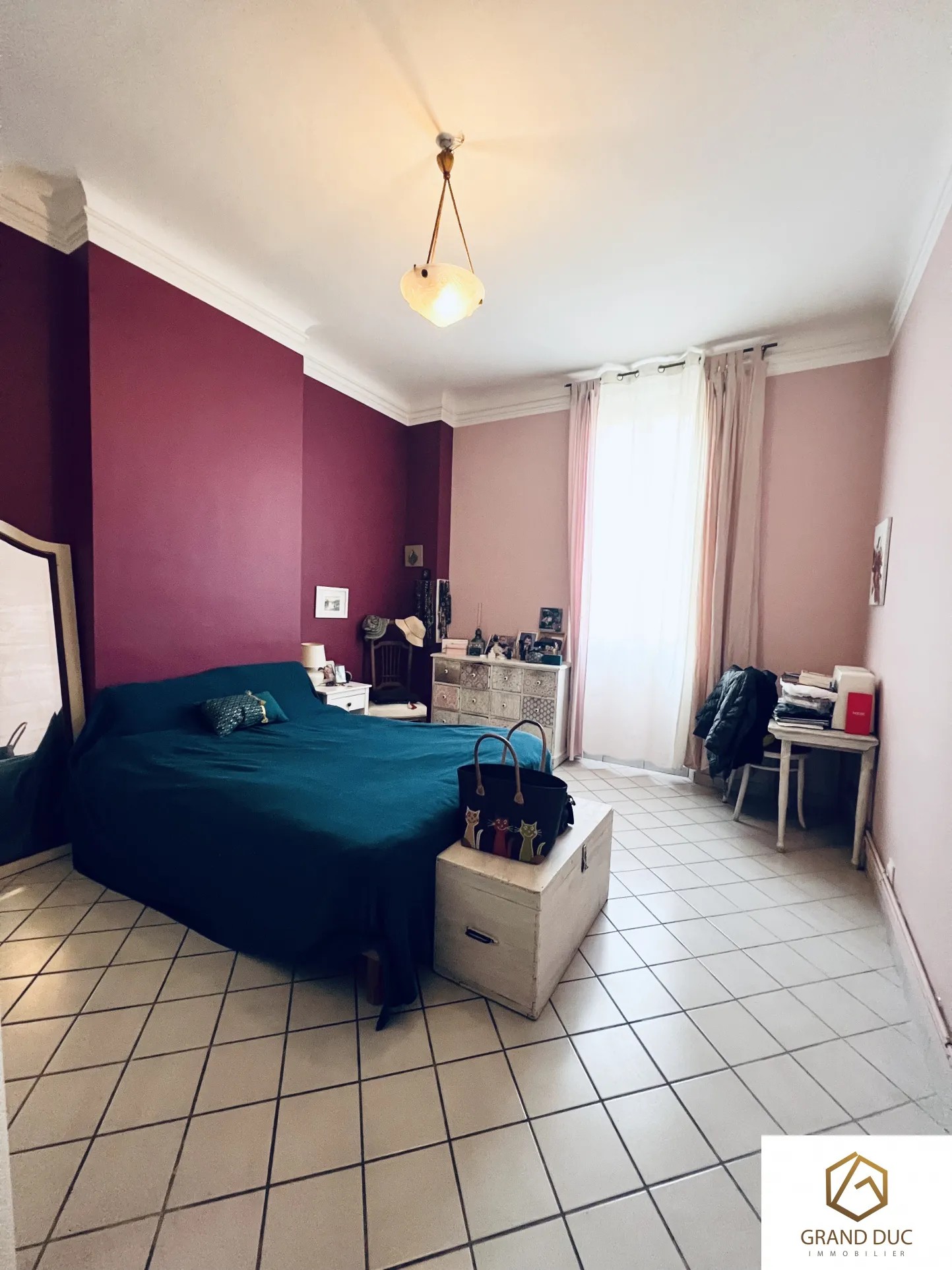 À vendre Marseille Chave : appartement T3 traversant - 200 000 € 