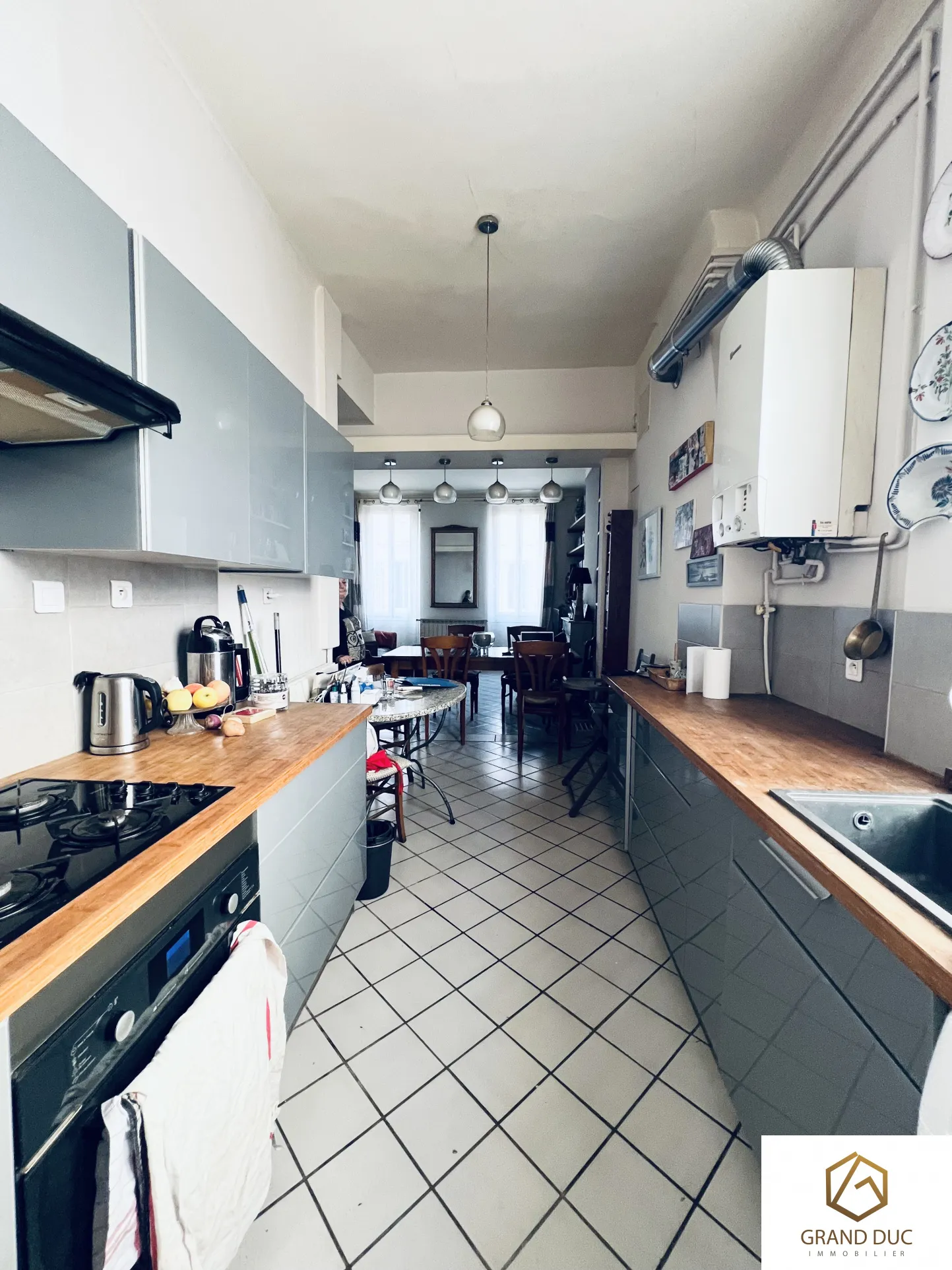 À vendre Marseille Chave : appartement T3 traversant - 200 000 € 