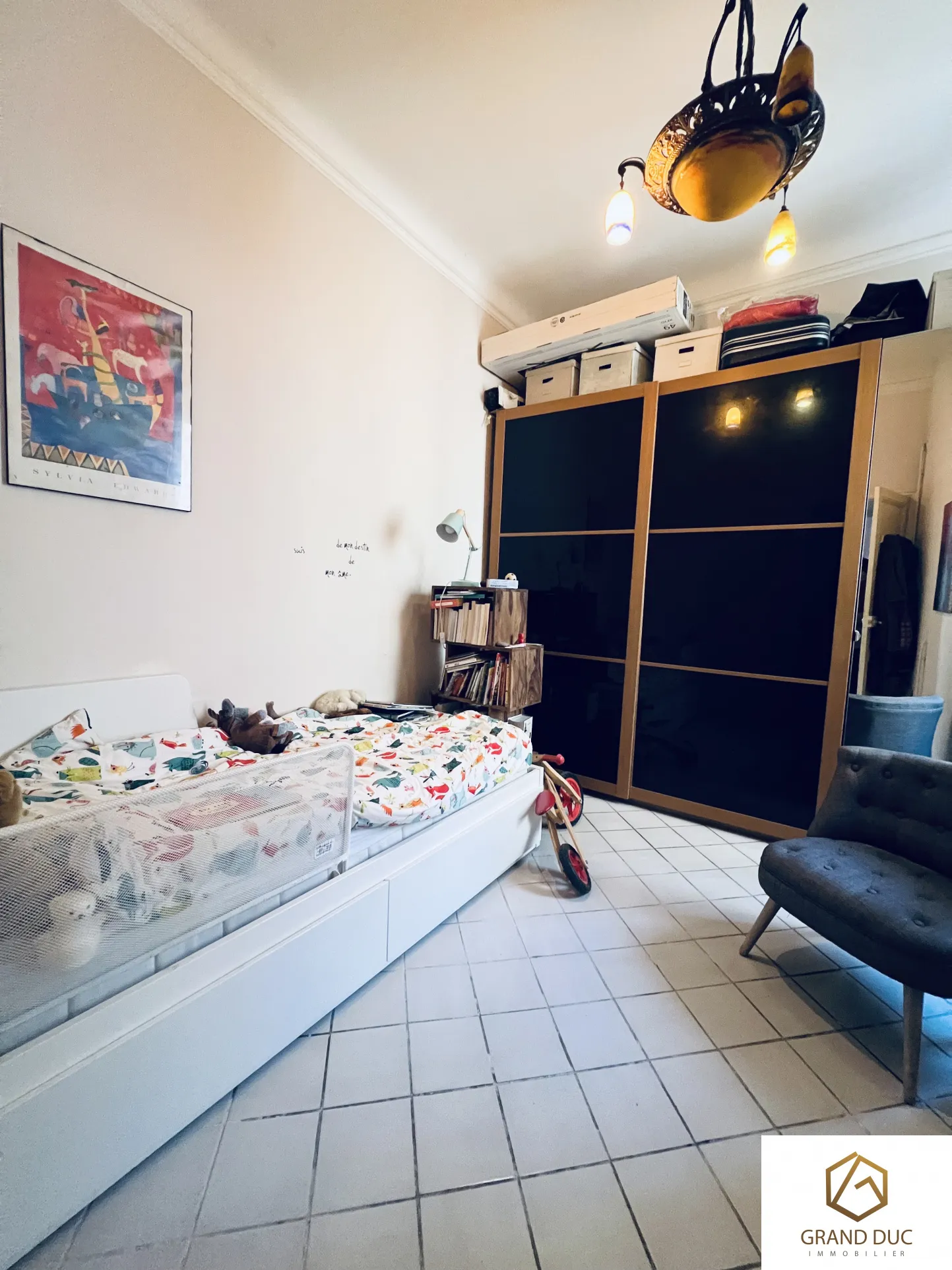 À vendre Marseille Chave : appartement T3 traversant - 200 000 € 