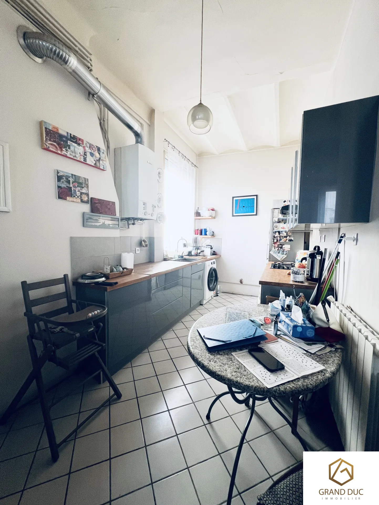 À vendre Marseille Chave : appartement T3 traversant - 200 000 € 