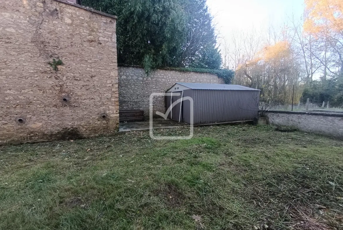 Maison ancienne à Vouillé avec 3 chambres et jardin 