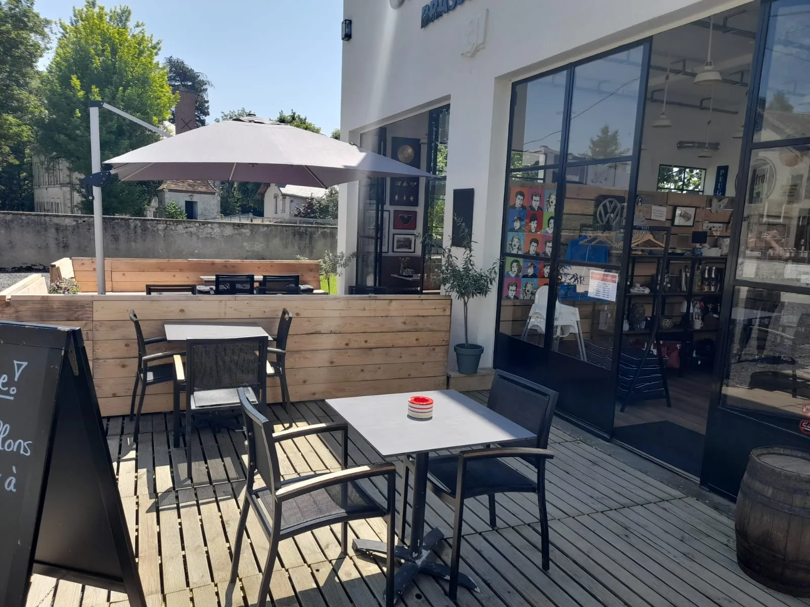 À vendre : fonds de commerce d'un restaurant à Saint-Gérand-Le-Puy 