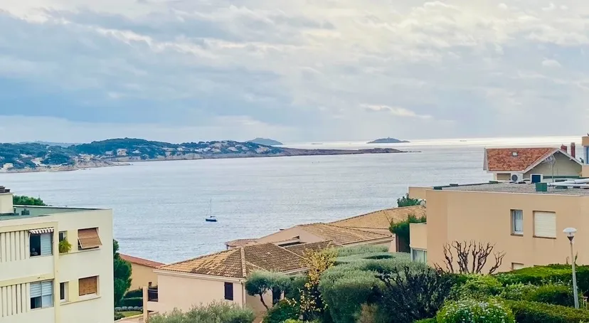 Charmant Studio Vue Mer à Bandol - Résidence Sécurisée 