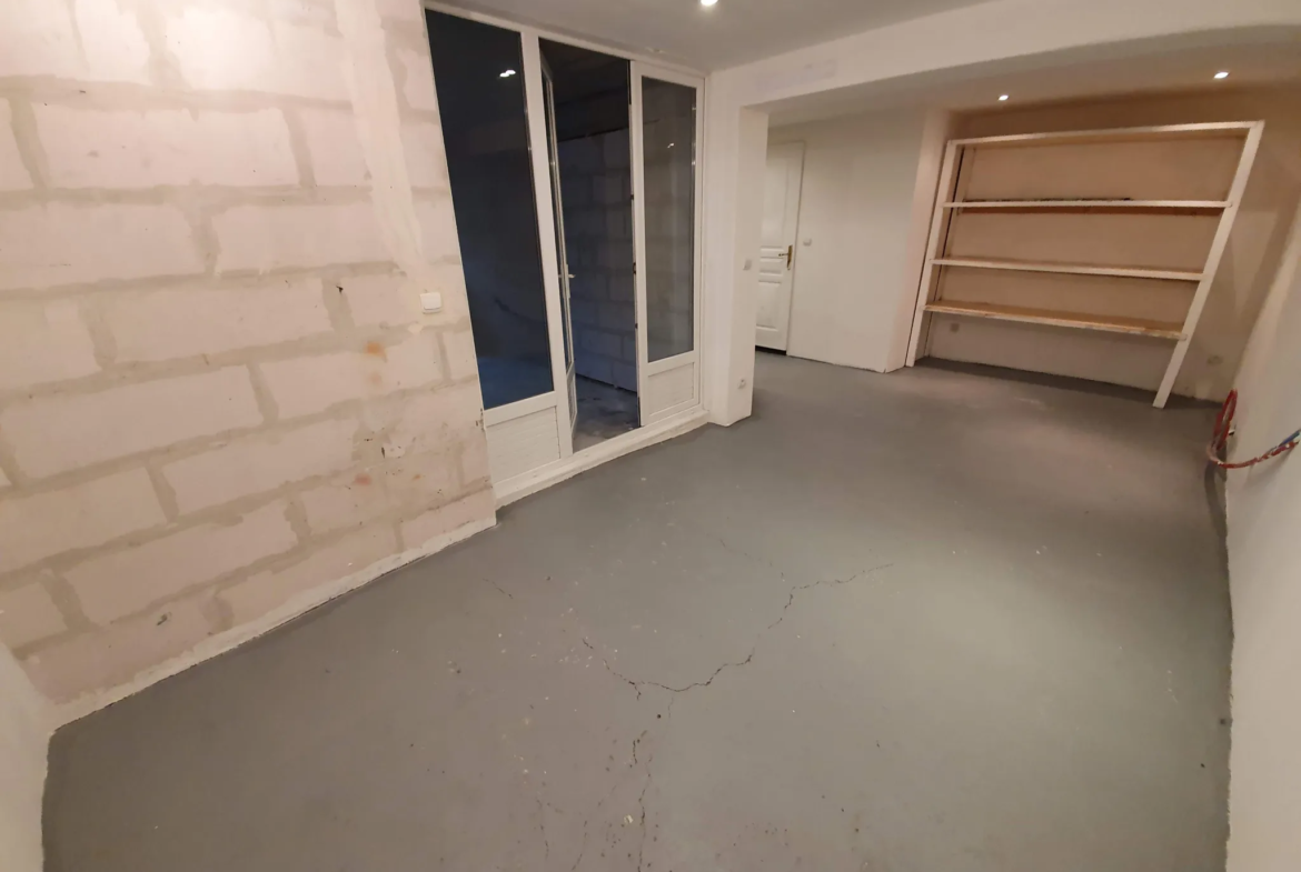 Appartement 2 pièces en rez-de-jardin à Coubron - Investissement 