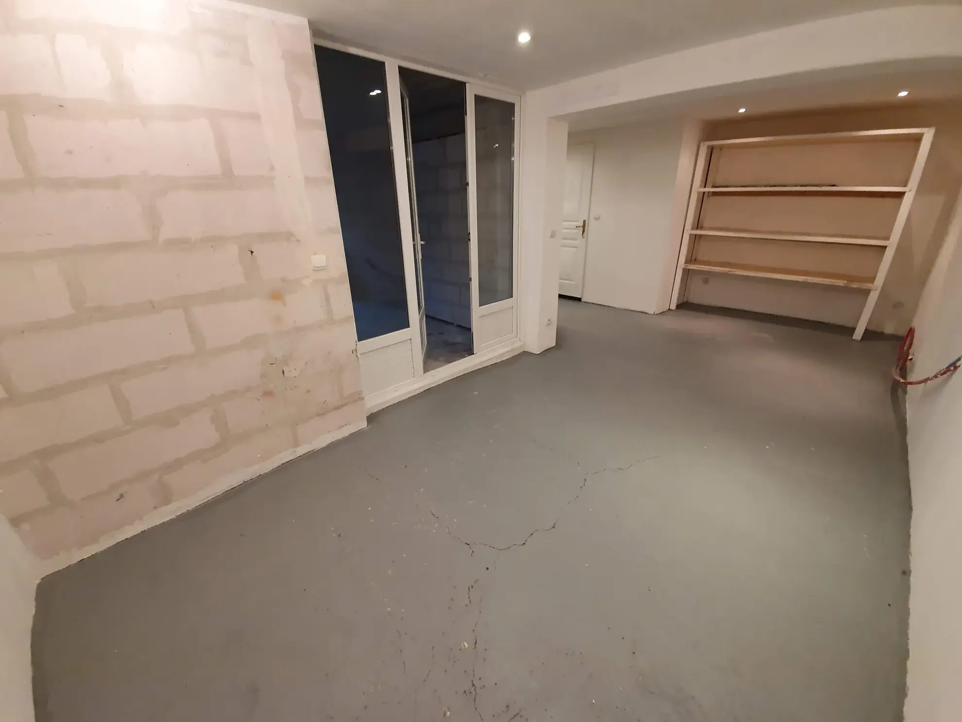 Appartement 2 pièces en rez-de-jardin à Coubron - Investissement 