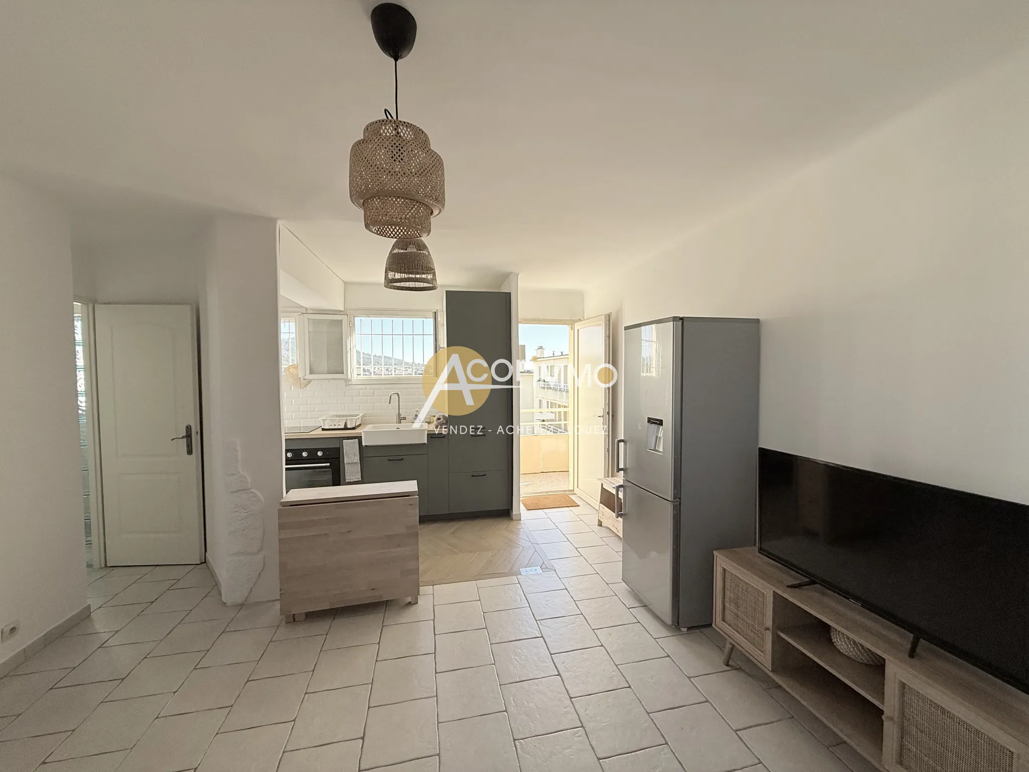 Vente Appartement T2 35 m² à Six Fours les Plages avec Parking 