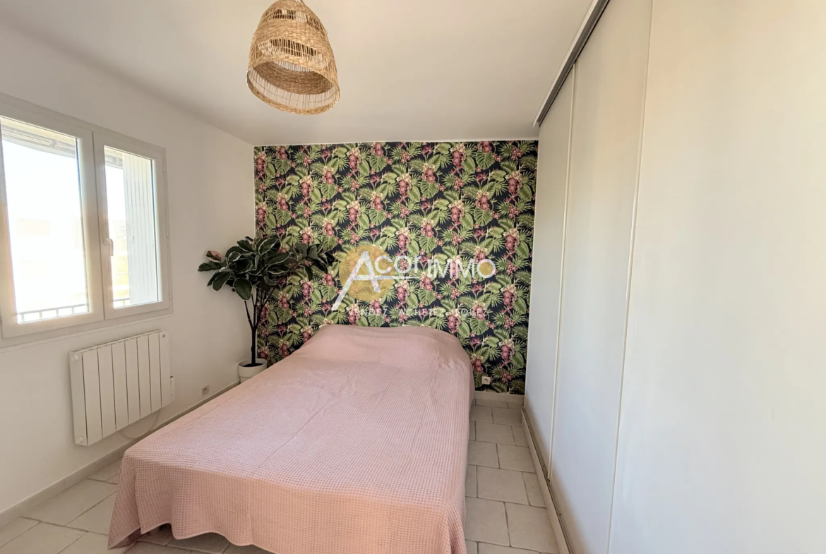 Vente Appartement T2 35 m² à Six Fours les Plages avec Parking 