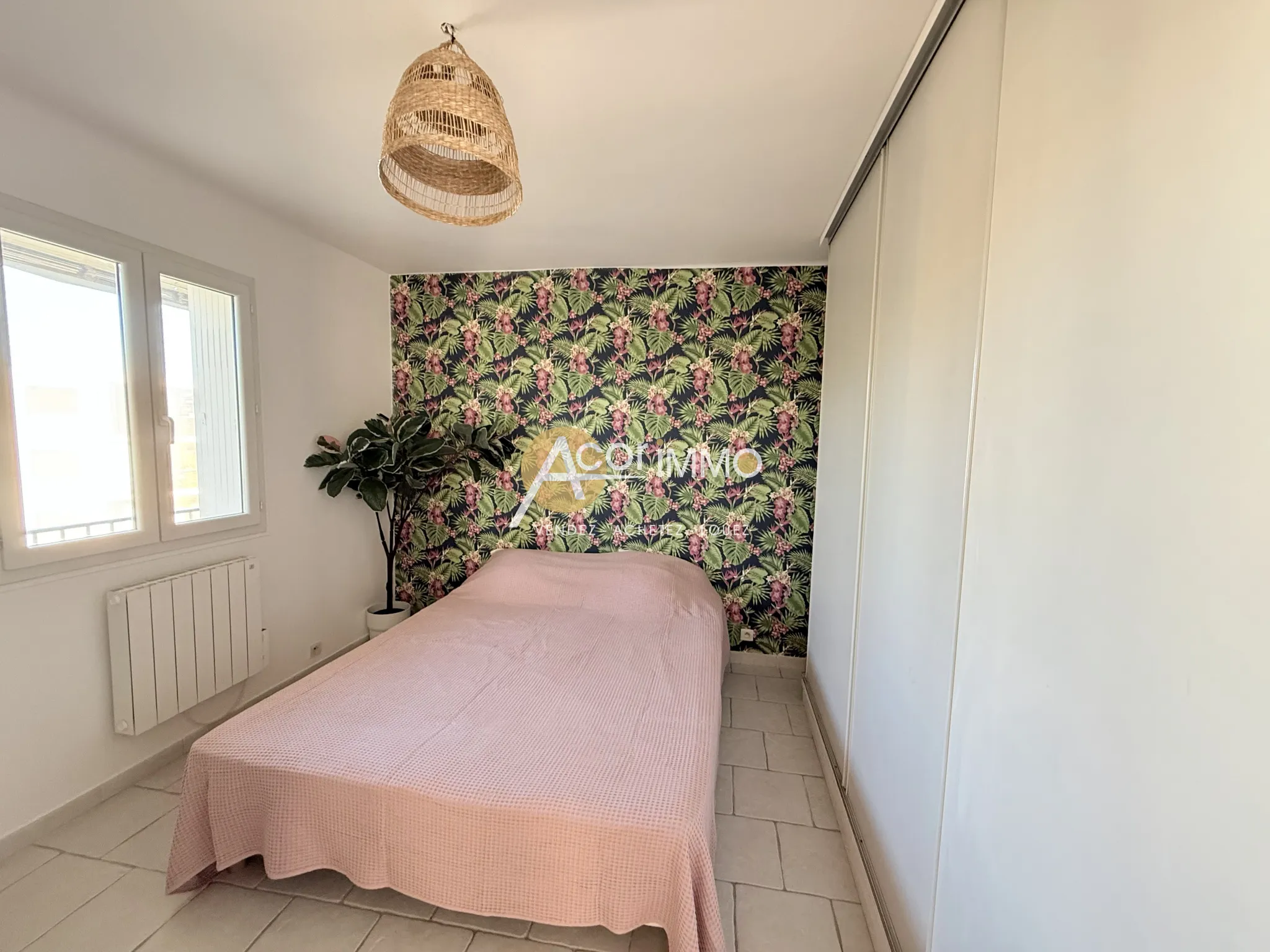 Vente Appartement T2 35 m² à Six Fours les Plages avec Parking 