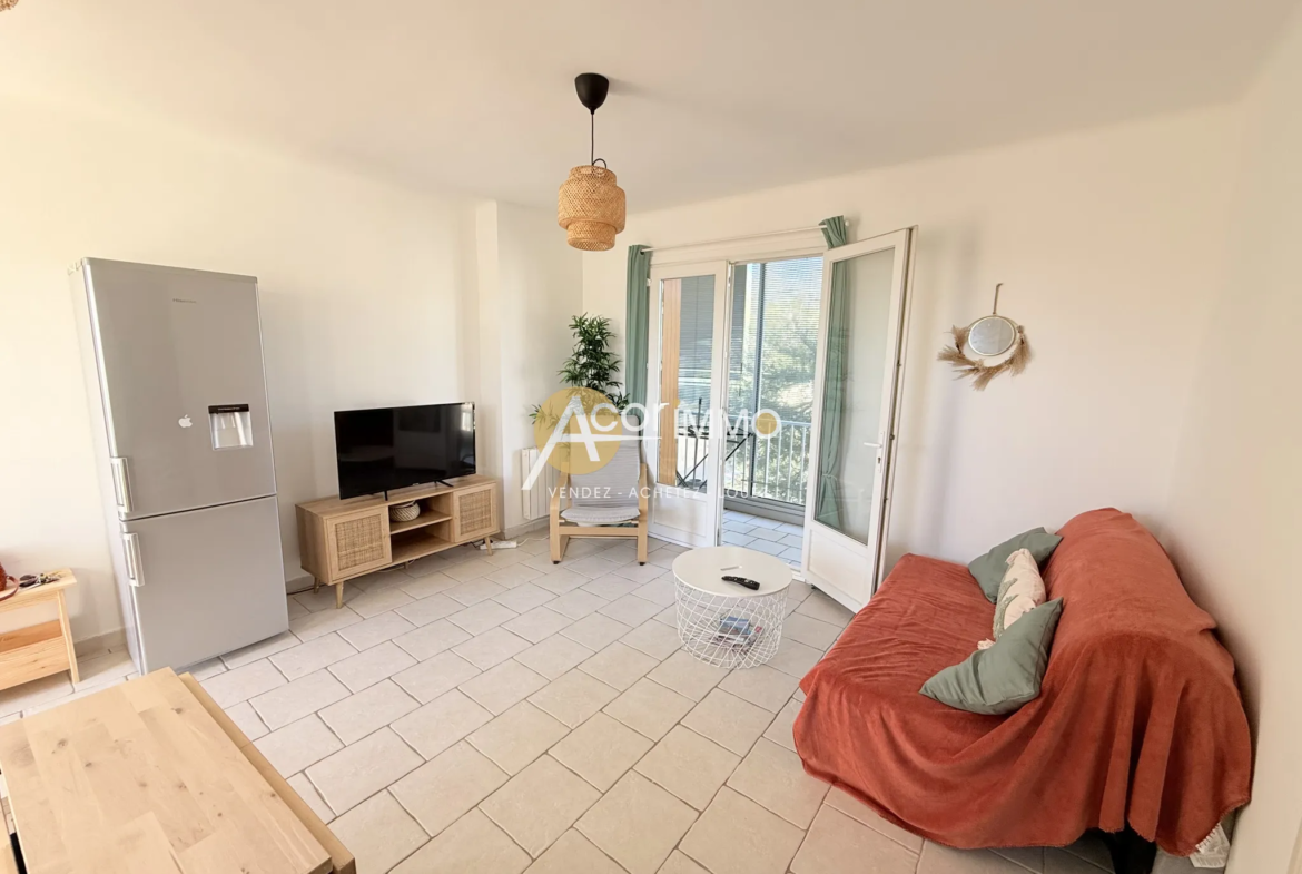 Vente Appartement T2 35 m² à Six Fours les Plages avec Parking 