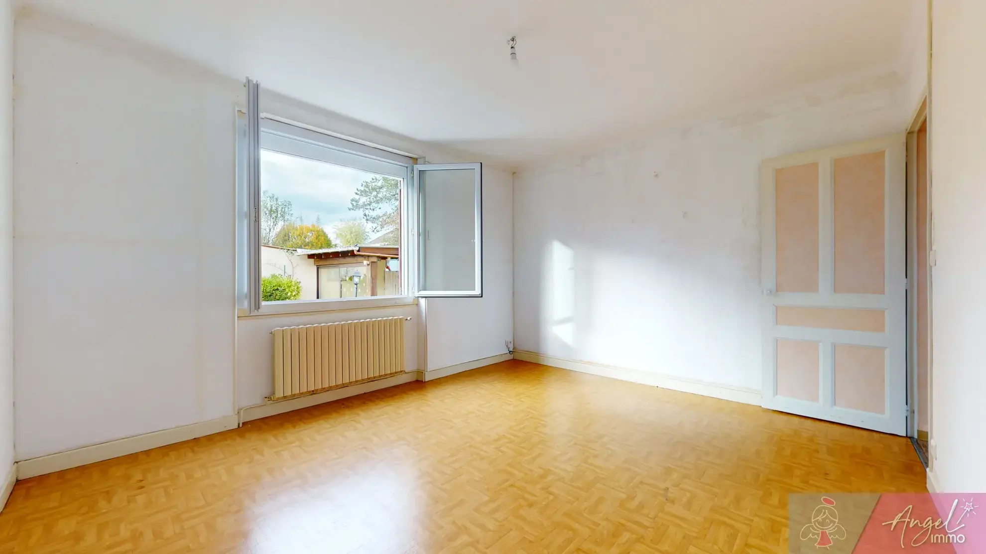 Maison individuelle à vendre à Foucherans avec 2 chambres et jardin 