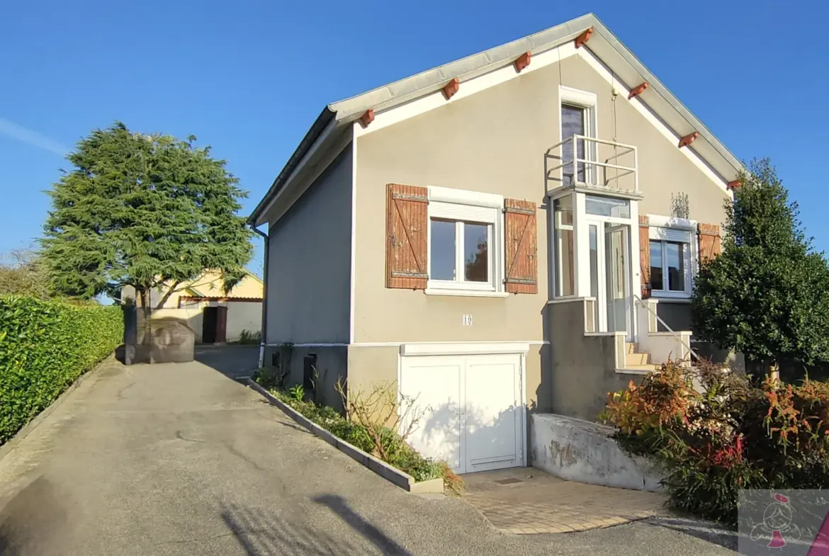 Maison individuelle à vendre à Foucherans avec 2 chambres et jardin 