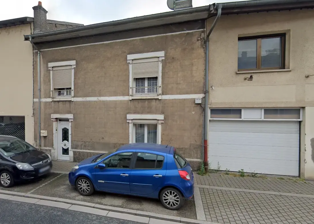 À vendre : Grande Maison familiale T5 au centre de Neuves-Maisons 