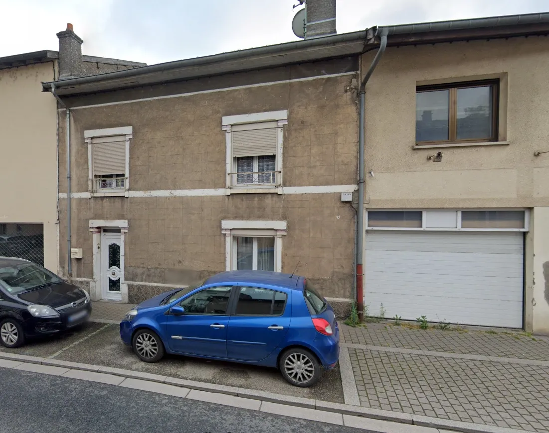 À vendre : Grande Maison familiale T5 au centre de Neuves-Maisons 