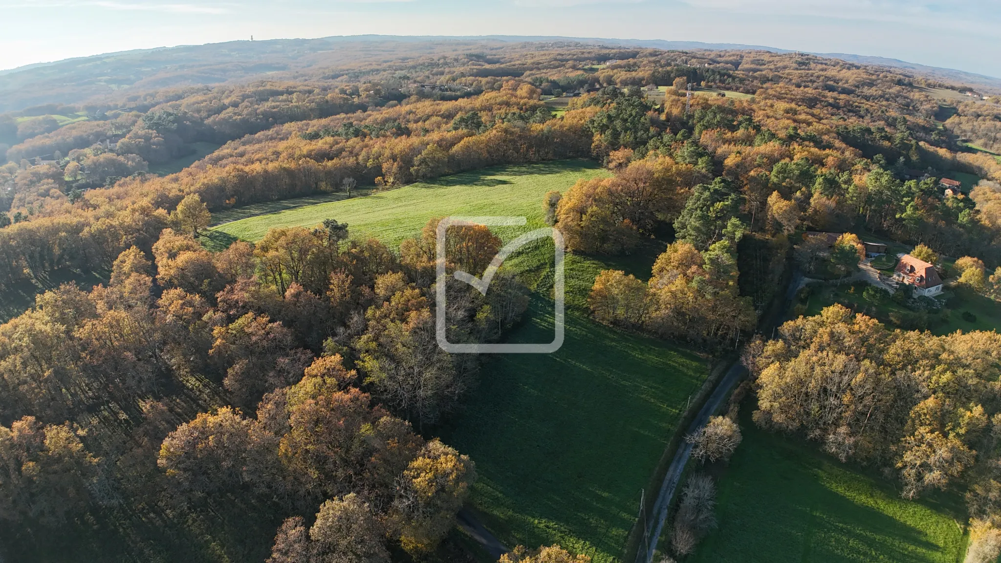 Terrain de 3.6 hectares en Périgord Noir à vendre 