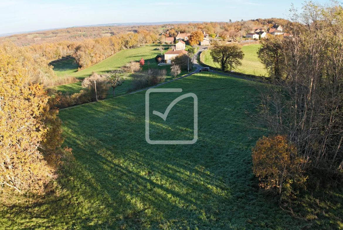 Terrain de 3.6 hectares en Périgord Noir à vendre 