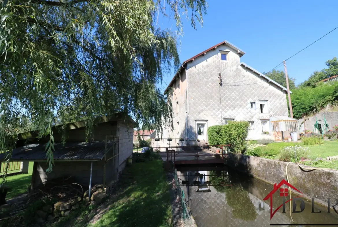 Maison spacieuse 5 pièces, 170 m² à Arches avec terrain et étang 