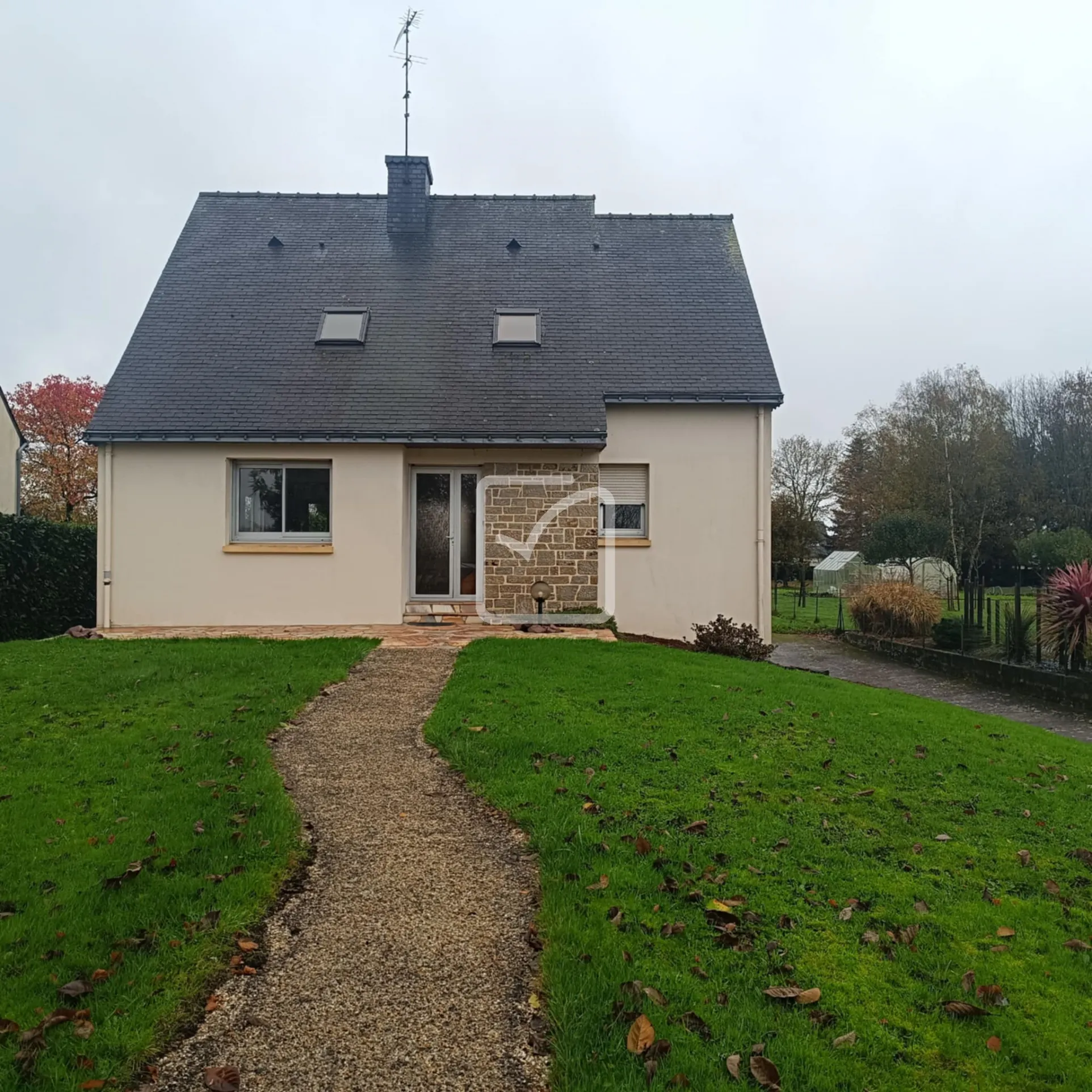 Maison individuelle de 130 m² avec 4 chambres à Gourhel 