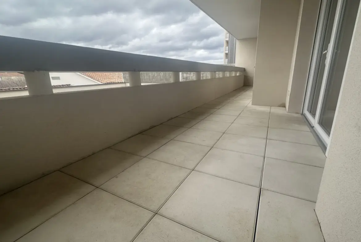 Appartement T3 aux Angles avec balcon et place de parking - 63m² 