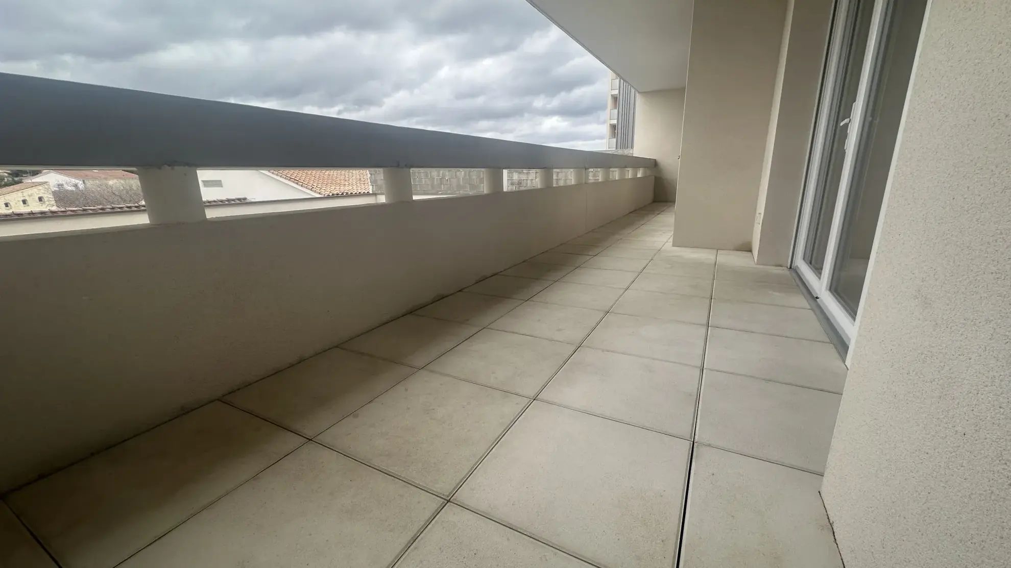 Appartement T3 aux Angles avec balcon et place de parking - 63m² 