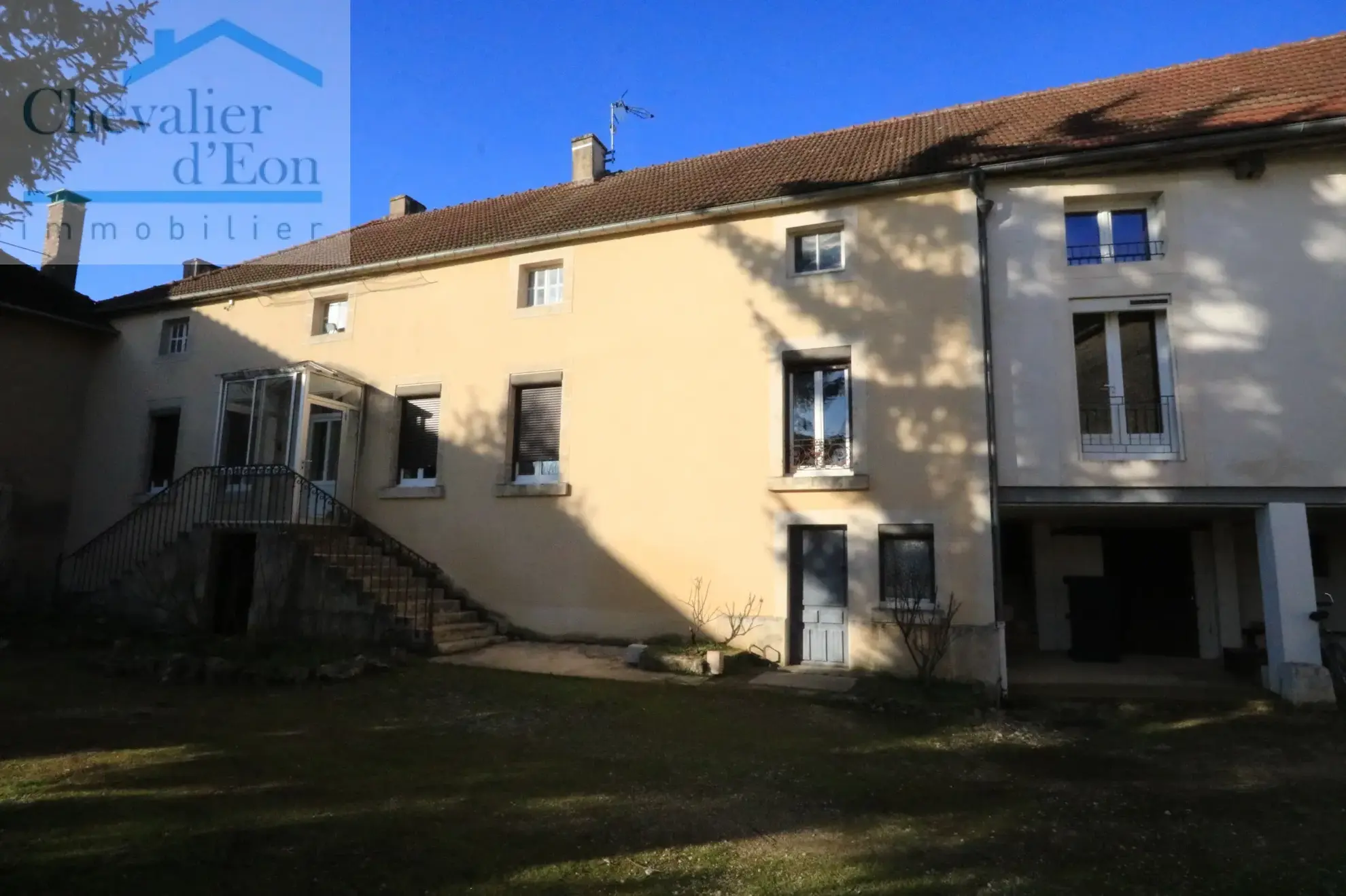 Ensemble de 2 maisons mitoyennes à vendre à Cry, 89390 