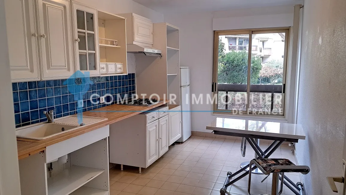 À vendre : Appartement T3 de 69 m² avec terrasse à Nîmes 